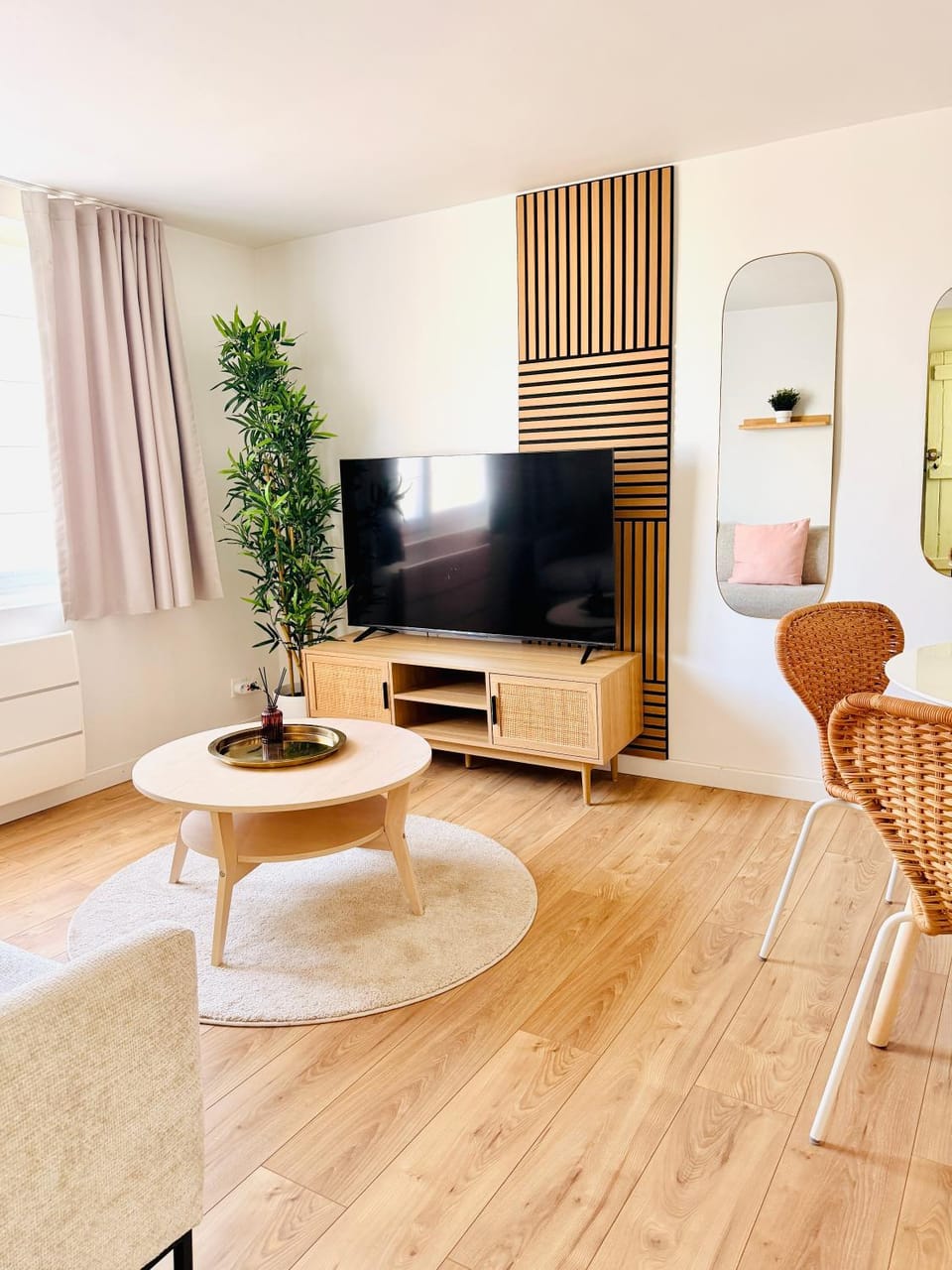 TV and multimedia, Living room, Seating area