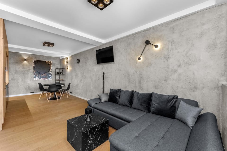Communal lounge/ TV room, TV and multimedia, Living room, Seating area, Evening entertainment