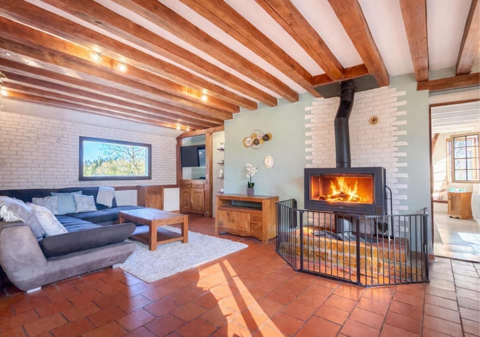 Living room, Seating area, fireplace, fireplace