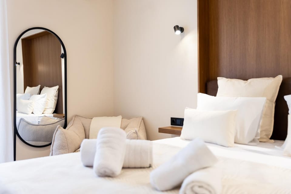 Petralona 2BD by Lumen Living Apartment in Athens