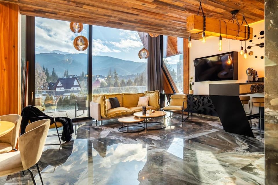 Living room, Mountain view