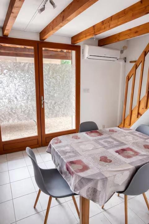 Entre Mer et Lagune, détente en famille ! House in Gruissan