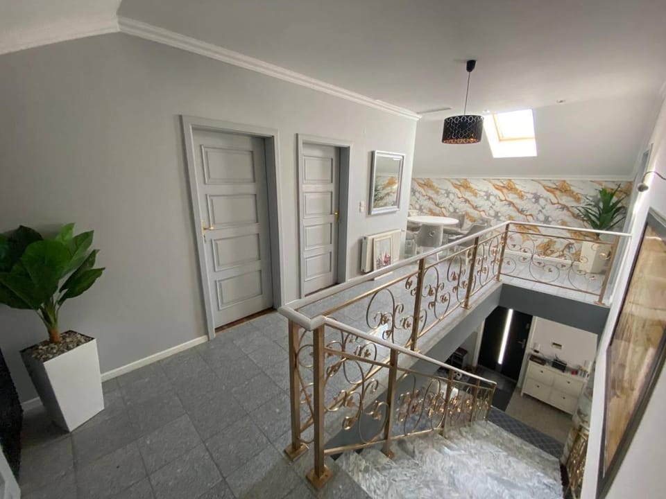 Pokoje na wynajem w Willi Bed and Breakfast in Warsaw