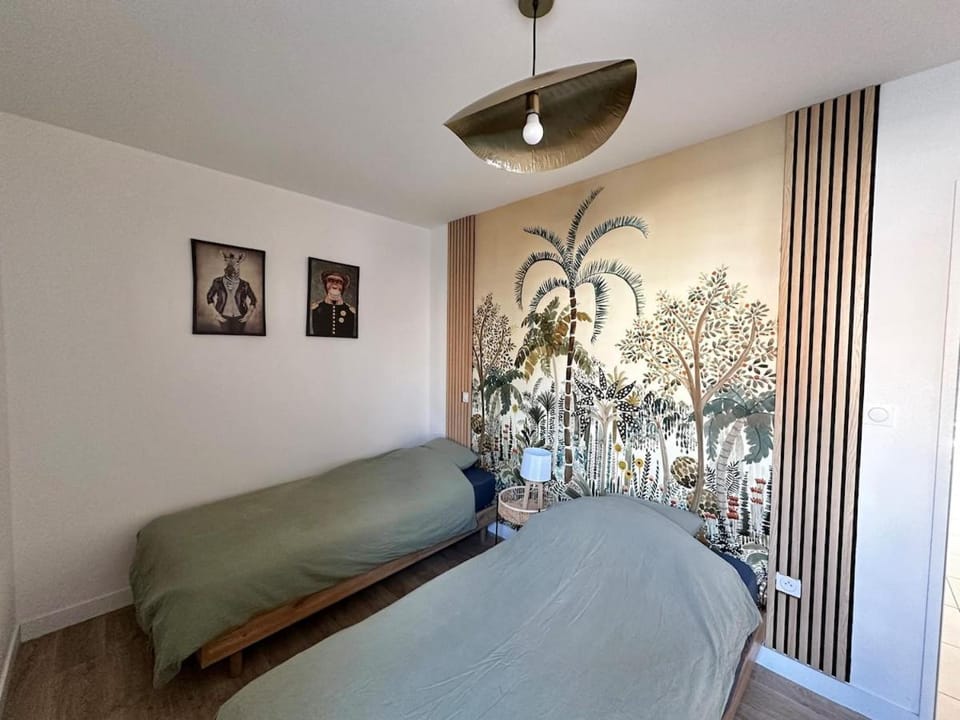 Bed, Bedroom