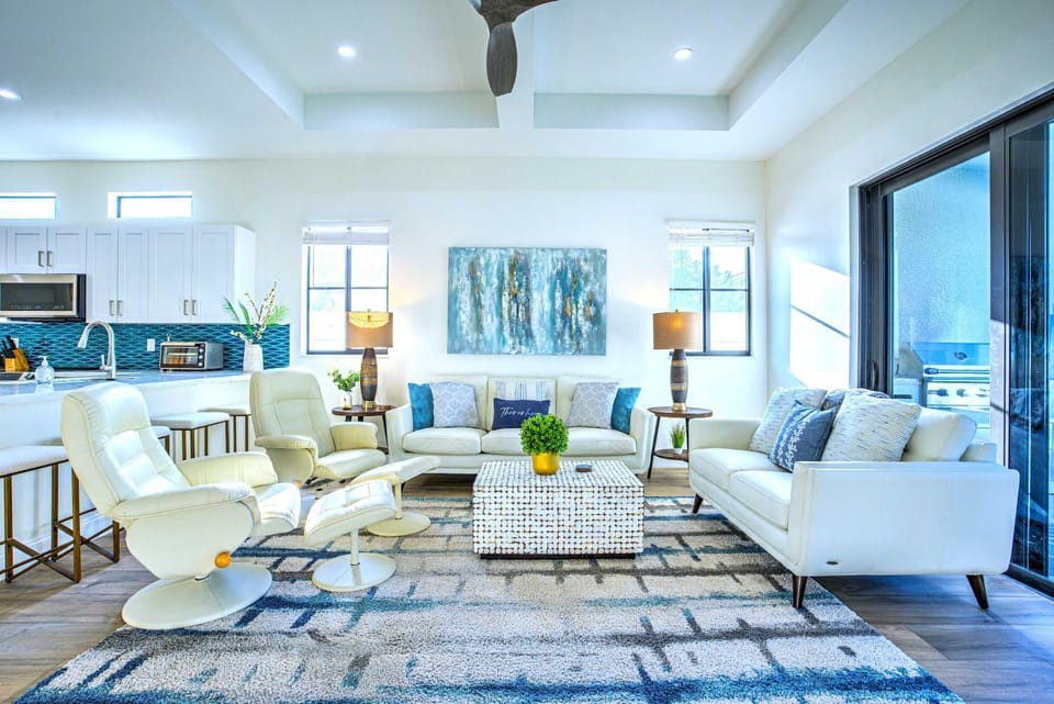 Living room, Seating area