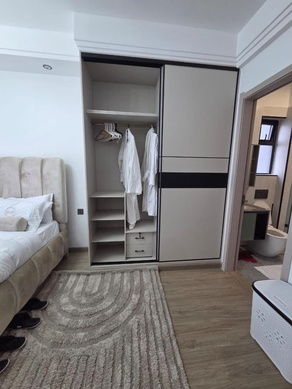 classy executive three bedroom apartment with fully equipped gym ample parking space swimming pool children playing ground and amazing scenic views Apartment in Nairobi