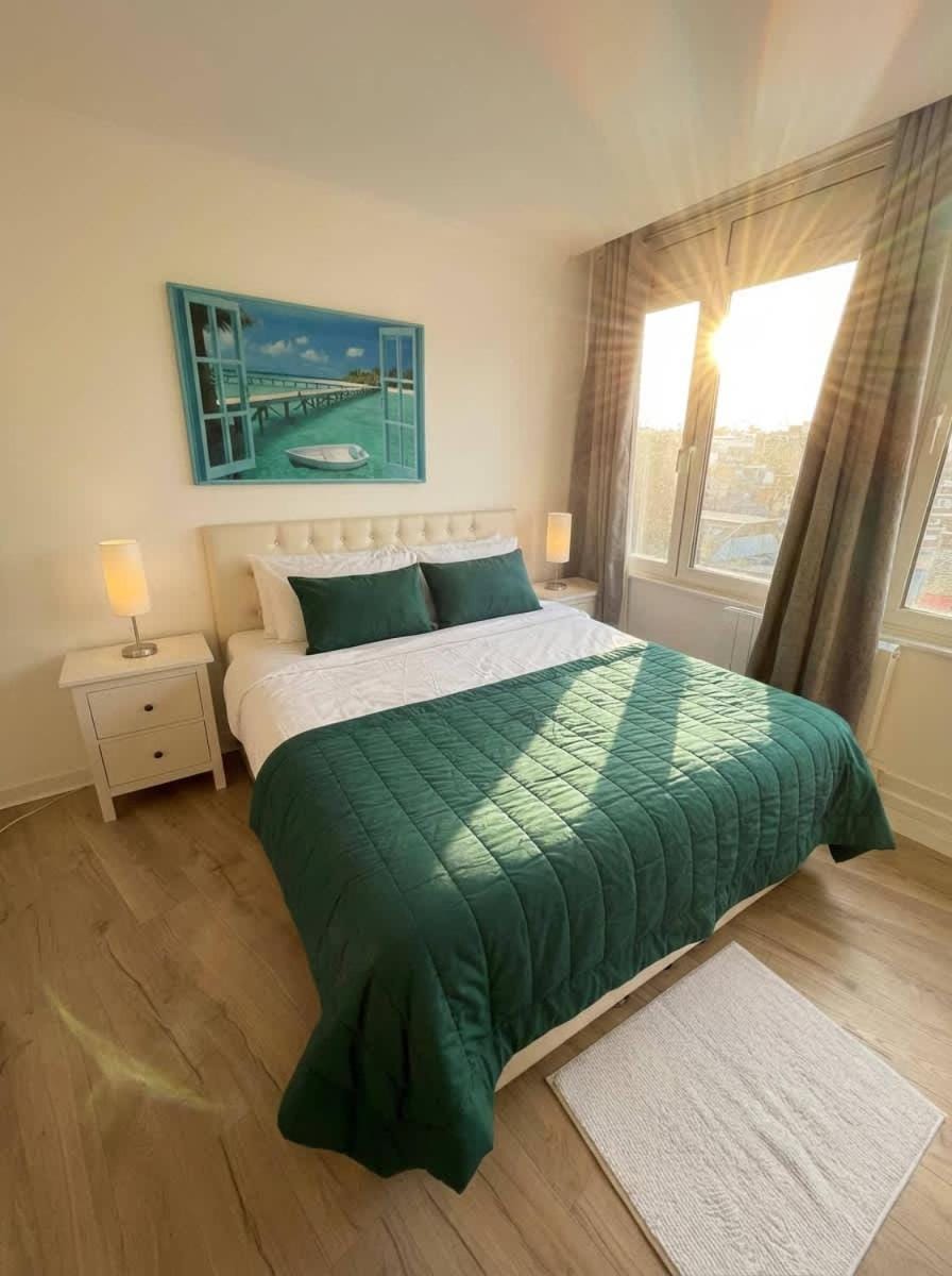 Luxury 3BR Knightsbridge Apartment Steps from Harr Apartment in City of Westminster
