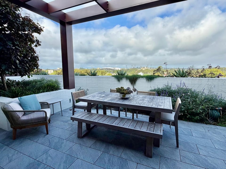 Balcony/Terrace, Dining area