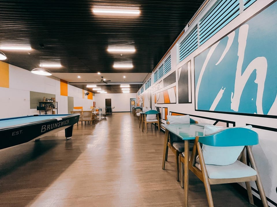 Billiard, Game Room