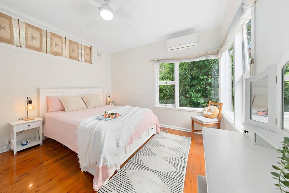 Elegant 4BR Sanctuary with Private Pool House in Sydney