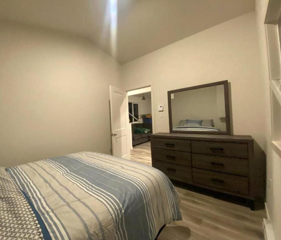 Shediac Beach Cottage- Pointe du Chene 2 Bedroom Bed and Breakfast in Prince Edward County