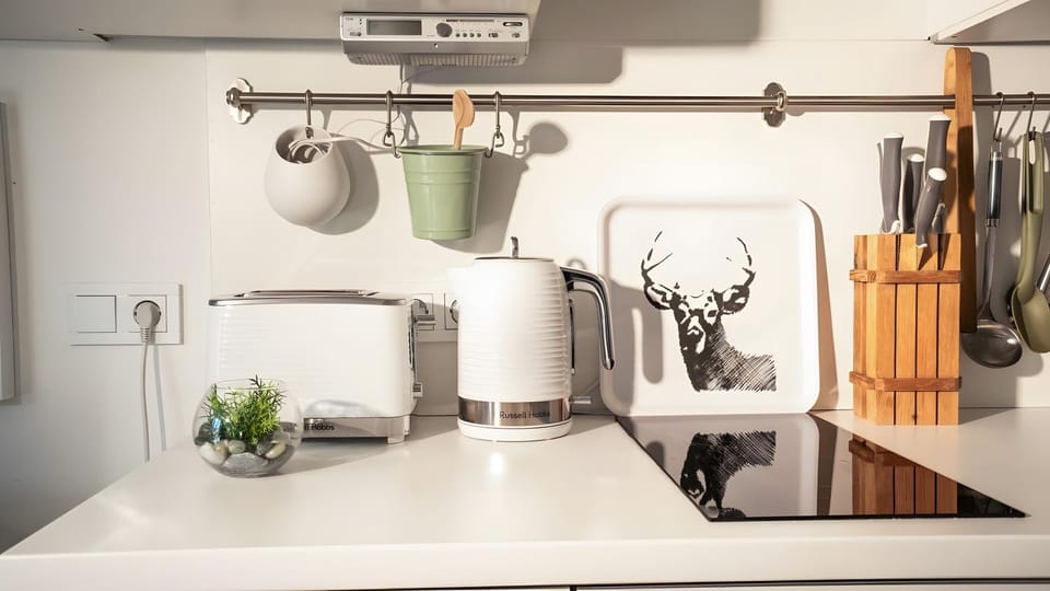 Kitchen or kitchenette, Living room