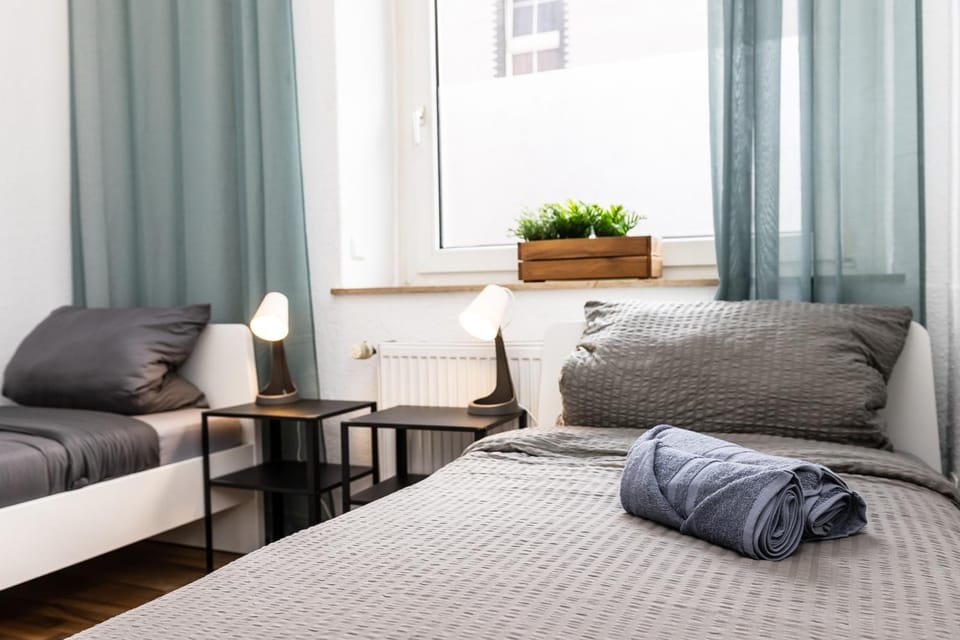 Bed, Photo of the whole room, Bedroom, towels