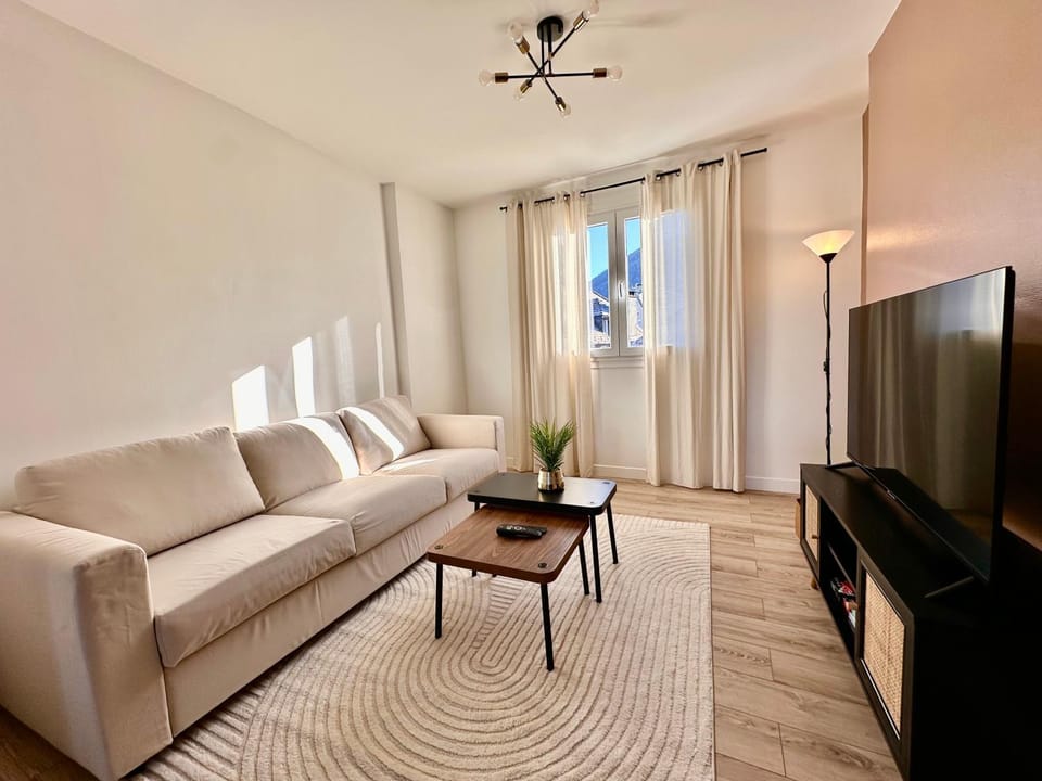 Le Pibeste - 2 Personnes - Halles de Lourdes Apartment in Lourdes