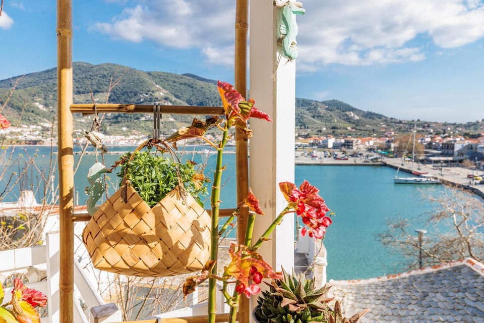 Day, Natural landscape, View (from property/room), Balcony/Terrace, City view, Sea view