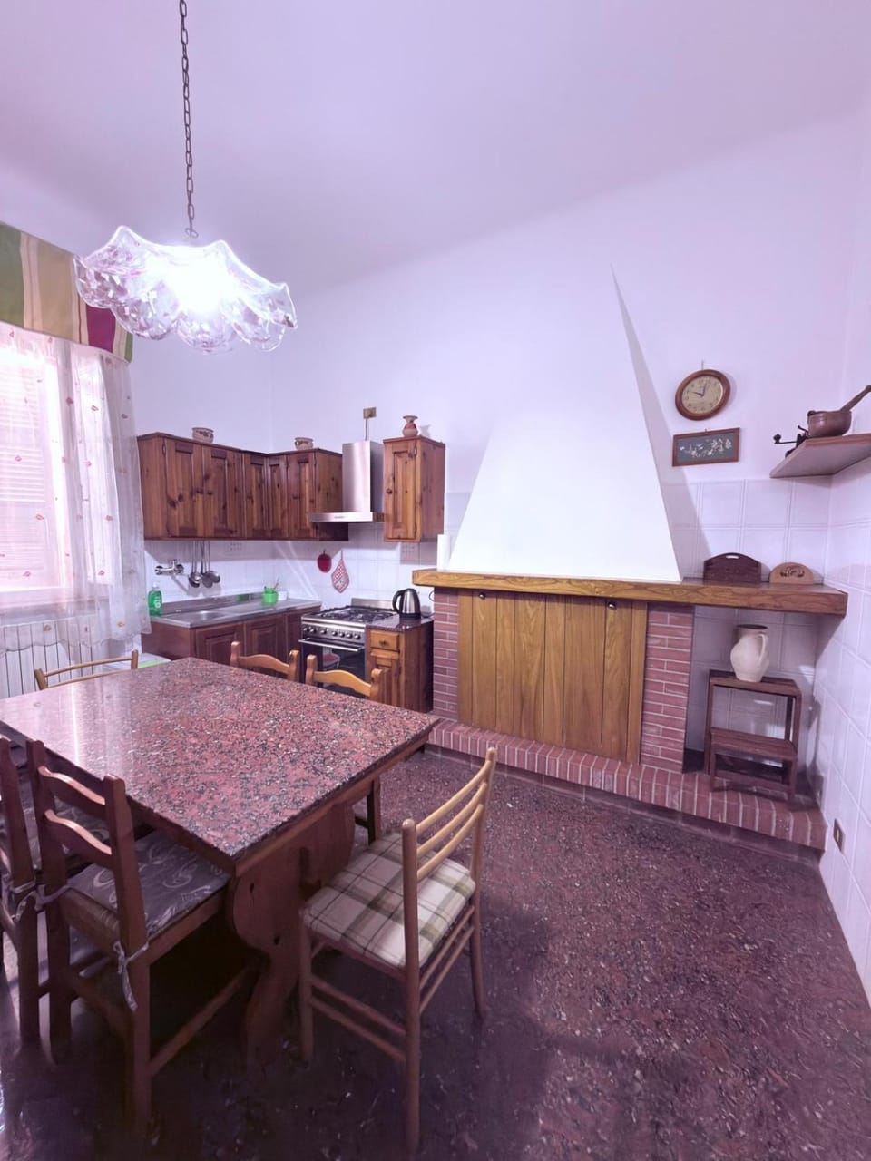 Dining area, kitchen
