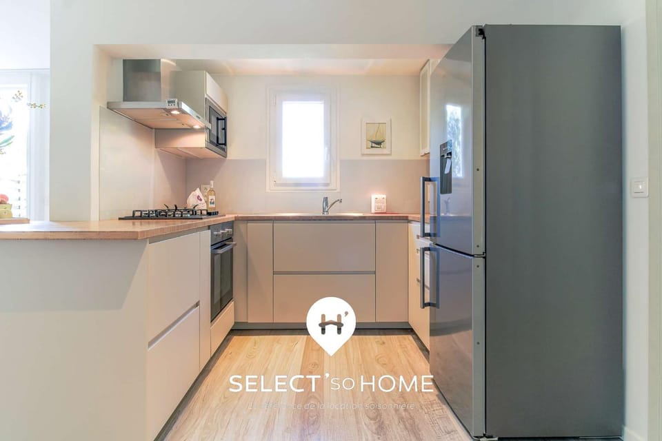 Kitchen or kitchenette, dishwasher, oven, pet friendly, stove