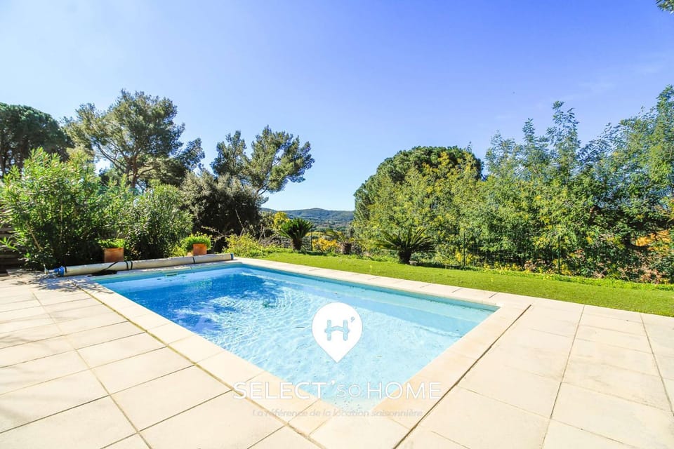 Property building, Spring, Day, Natural landscape, Garden, Garden view, Pool view, Swimming pool, sunbed