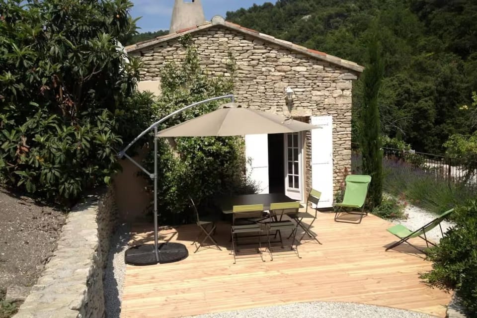 Maison des Cigales a heavenly setting House in Fontaine-de-Vaucluse
