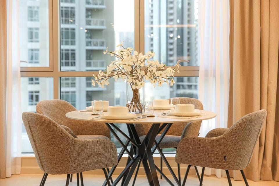 FIRST CLASS 1BR Scenic Fountain Views Apartment in Dubai