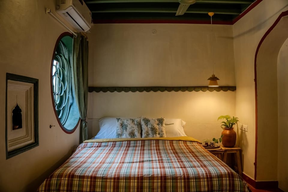 Bed, Photo of the whole room, Bedroom, air conditioner