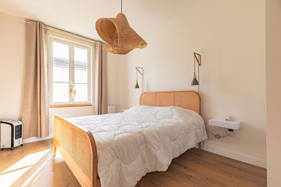 Living room, Bedroom