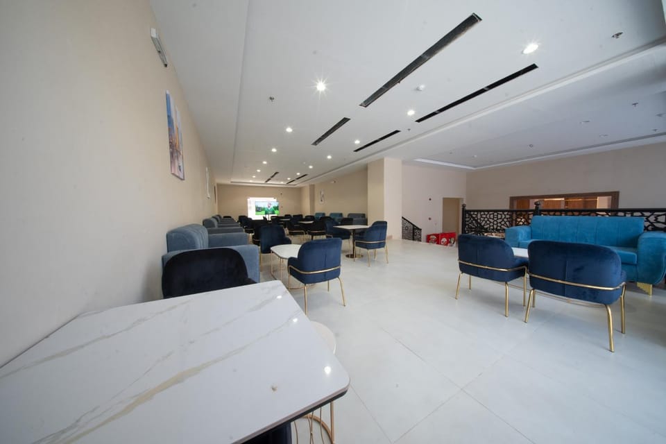 TV and multimedia, Seating area