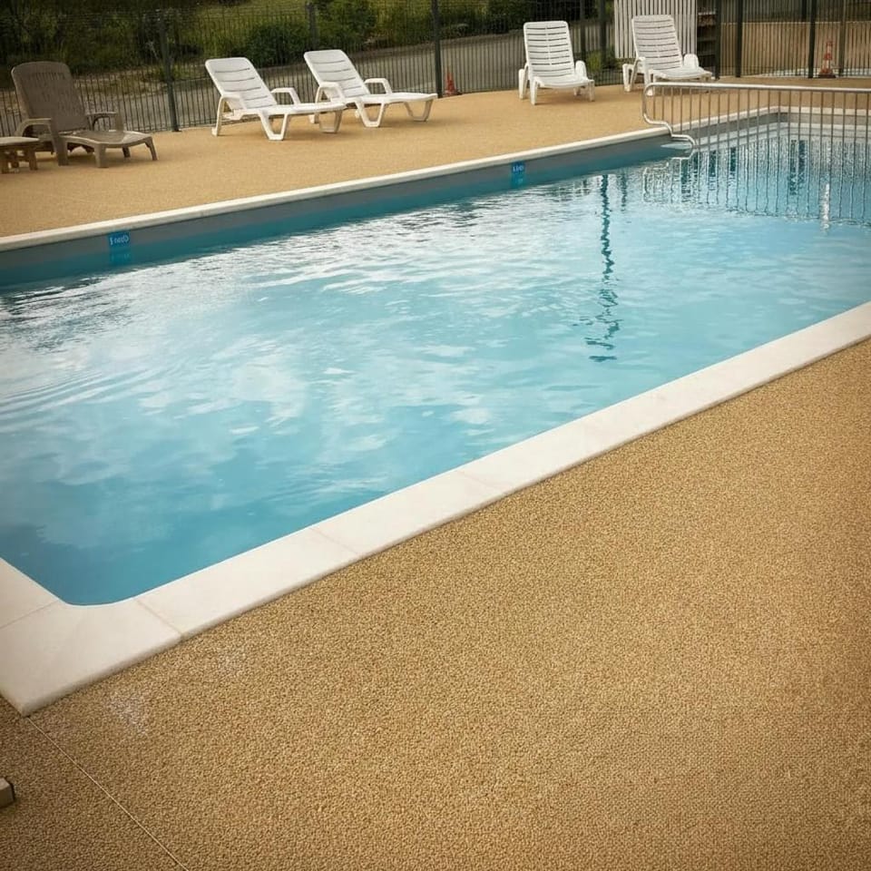 Chalet in Pont L'Abbé near Ile Tudy Chalet in Pont-l'Abbé