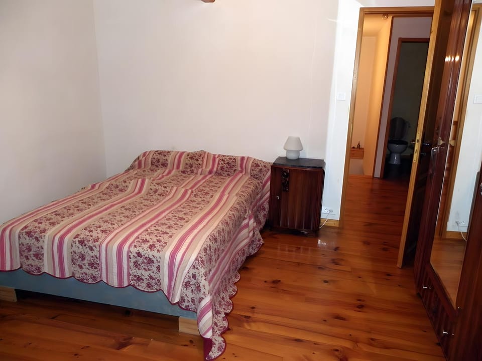 Bathroom, Living room