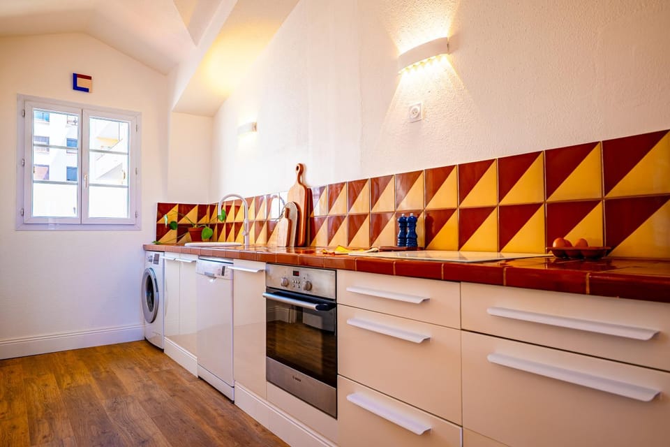 dishwasher, oven, stove, washing machine, kitchen