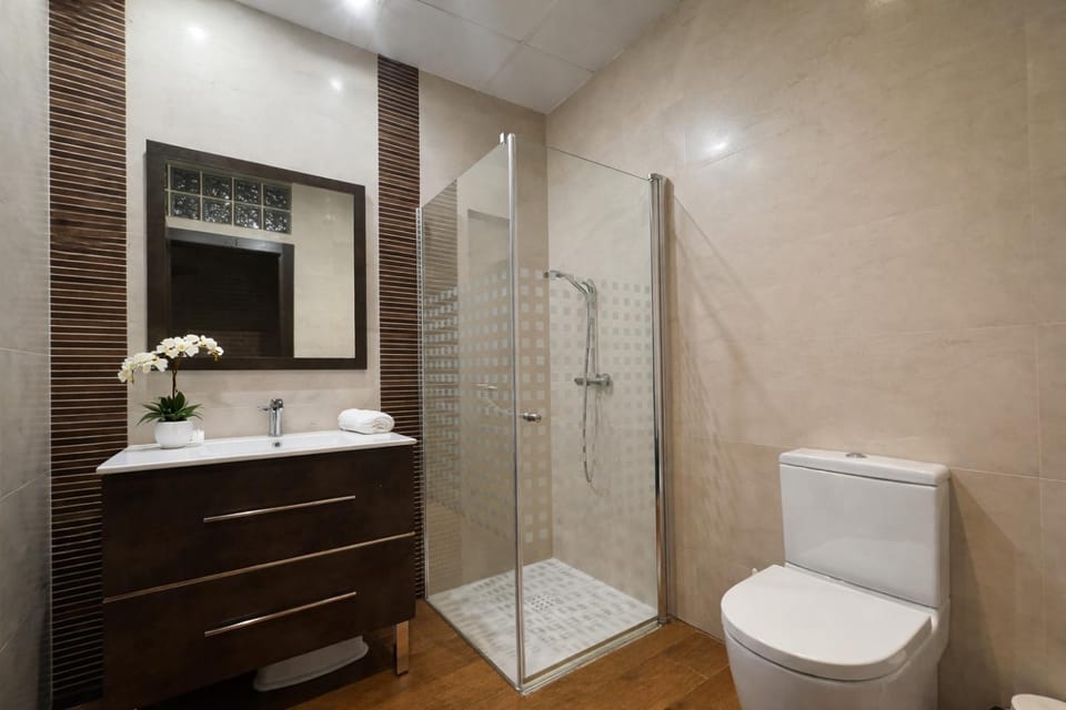 Shower, Toilet, Bathroom