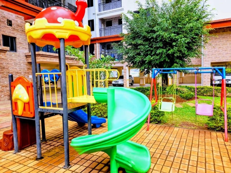 supreme luxury living three bedroom apartments with breathtaking amazing city views gym swimming pool fully equipped gym children playground and ample parking space and proximity to major shopping malls and gourmet restaurants Apartment in Nairobi