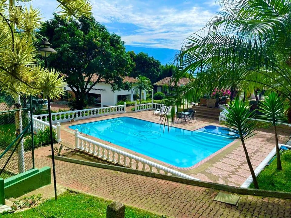 Garden, Swimming pool