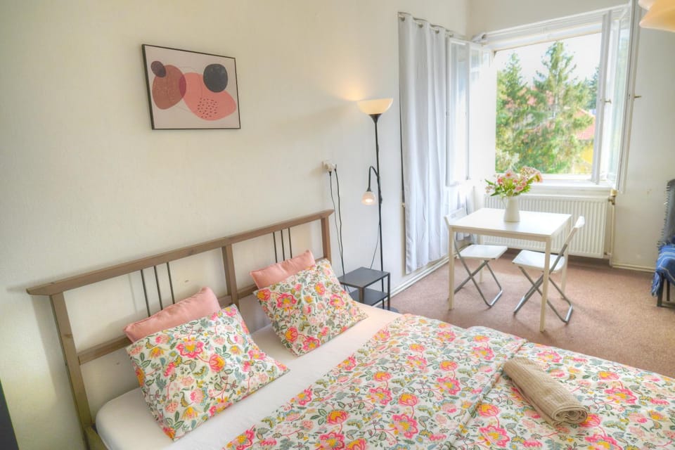 Prague Family Guest House - Rooms with shared bathroom Bed and Breakfast in Prague