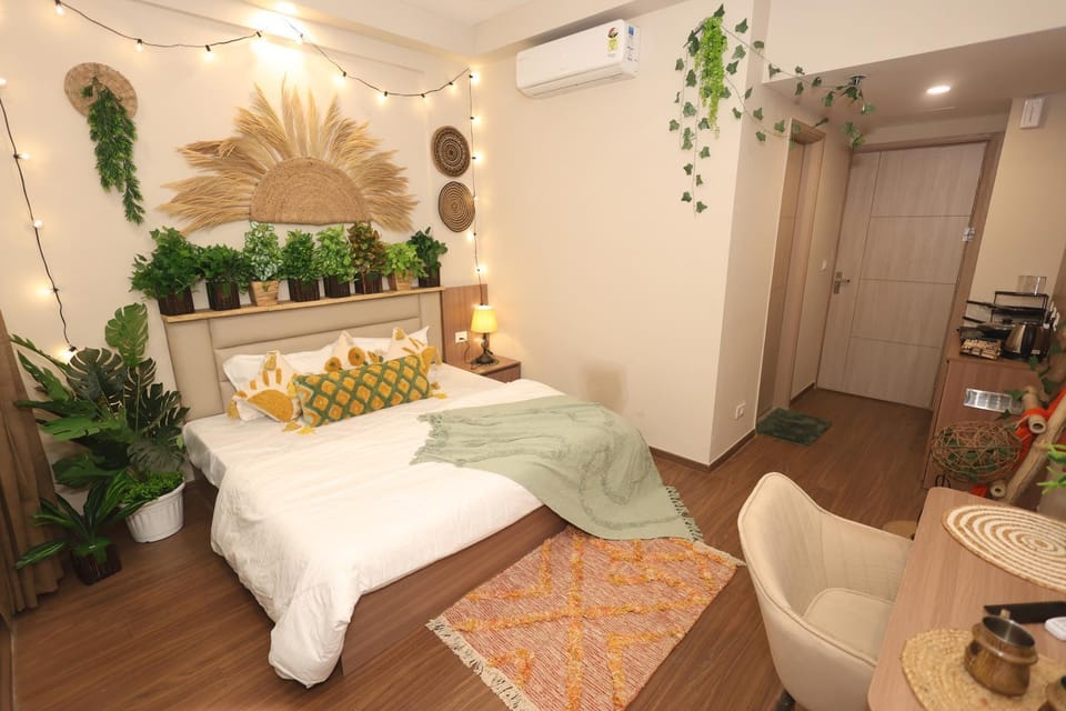 Sunleaf Studio Pari Chawk Expo Mart Apartment in Haryana