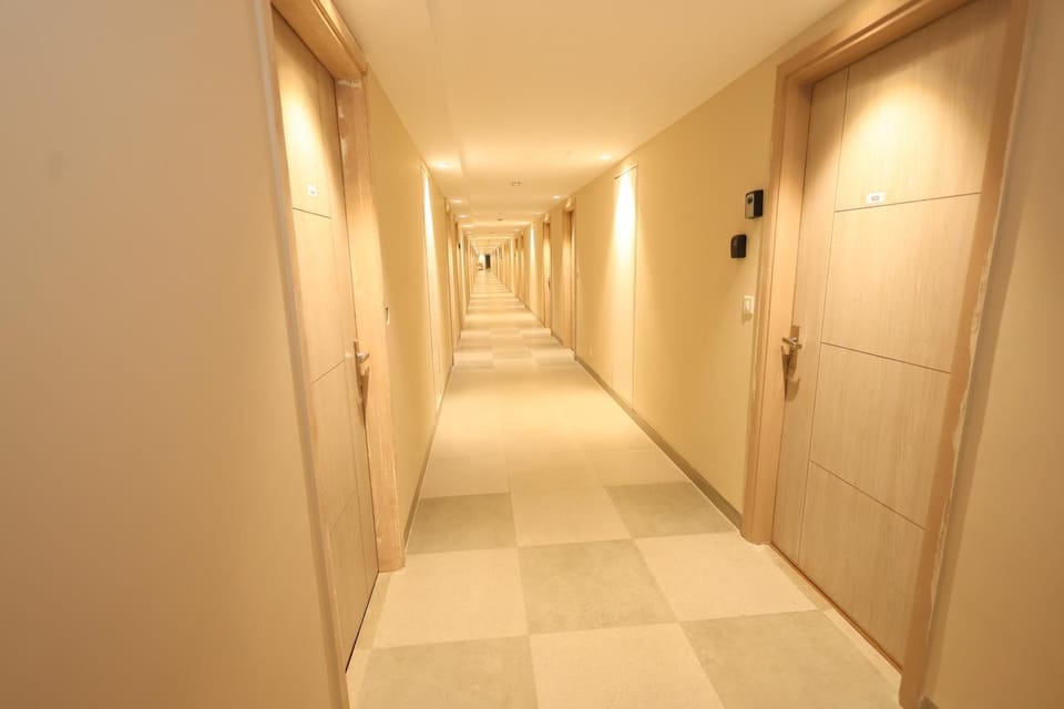 Sunleaf Studio Pari Chawk Expo Mart Apartment in Haryana
