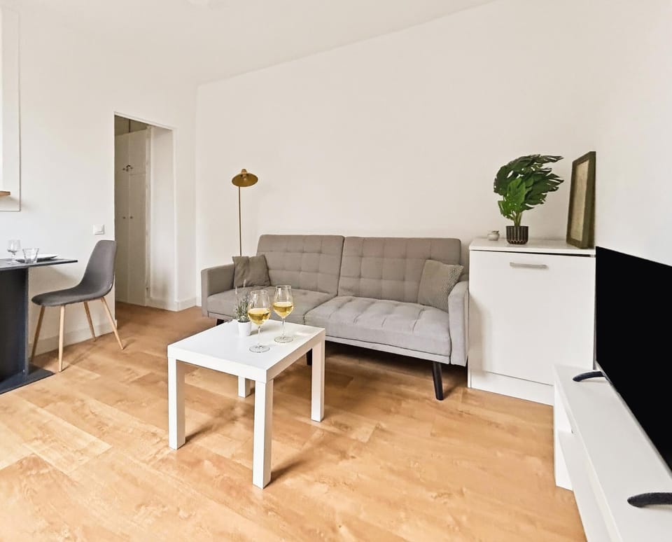 T2 Cosy avec parking proche Paris, 10 min Orly Apartment in Île-de-France