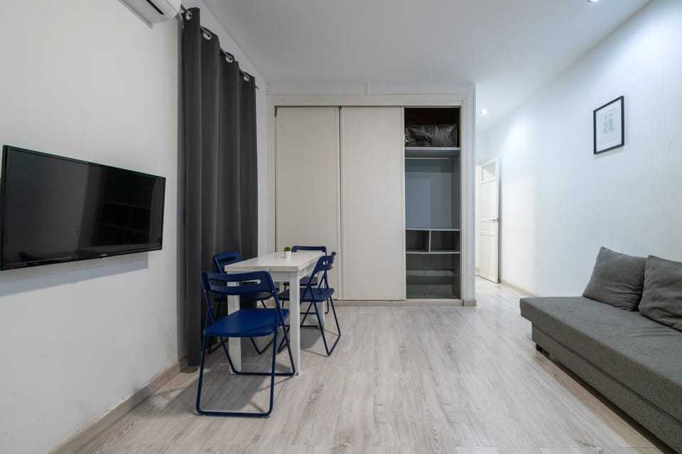 QGAC28 Chamberí Madrid Centro Apartment in Madrid