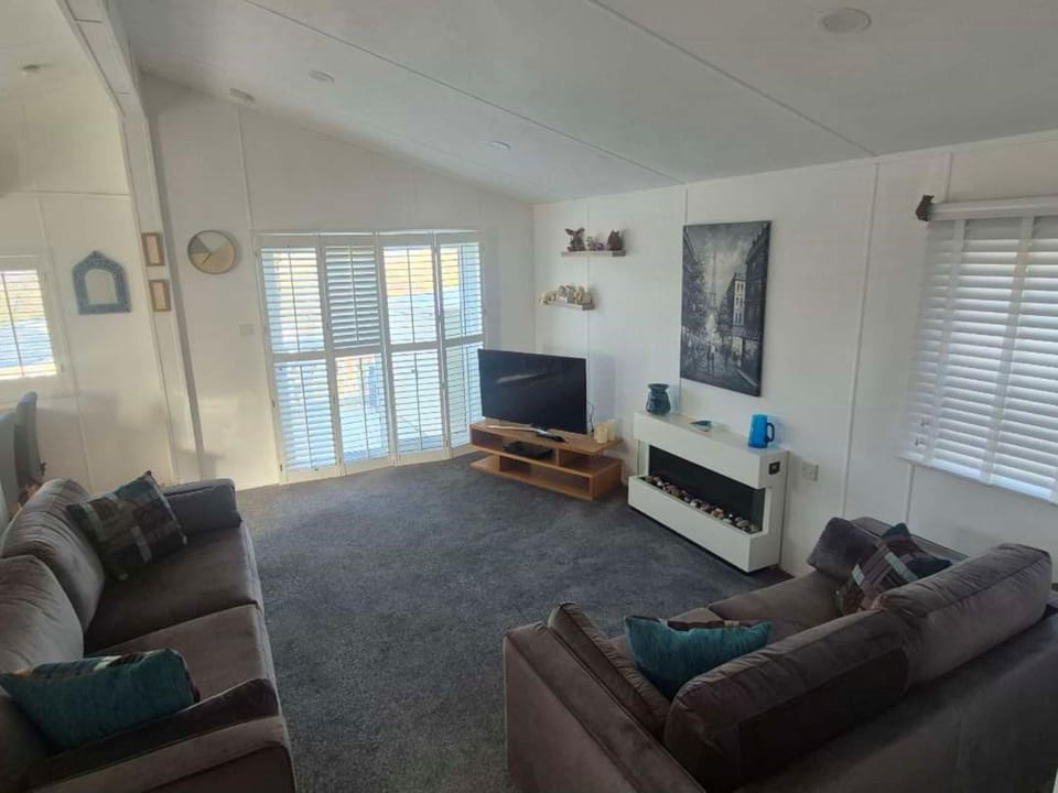 TV and multimedia, Seating area