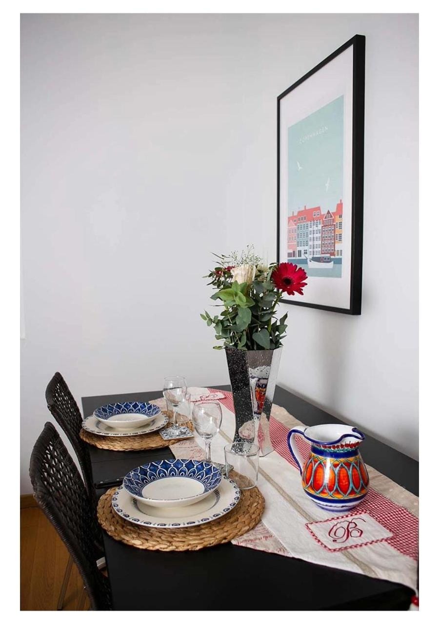 Living room, Decorative detail, Dining area