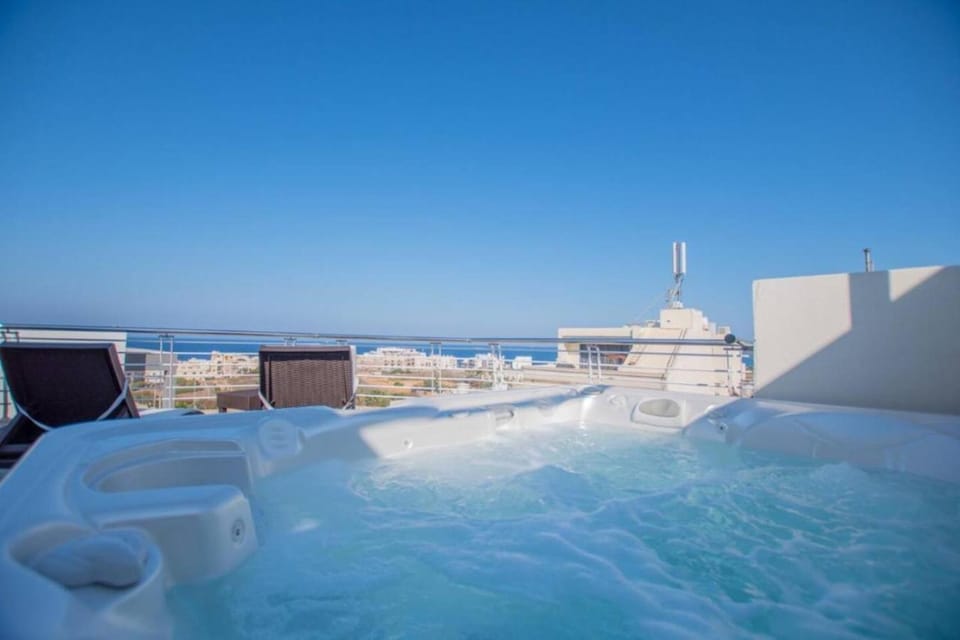 Hot Tub, View (from property/room), Balcony/Terrace, Sea view