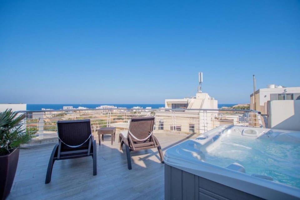 Day, Hot Tub, View (from property/room), Balcony/Terrace, Sea view