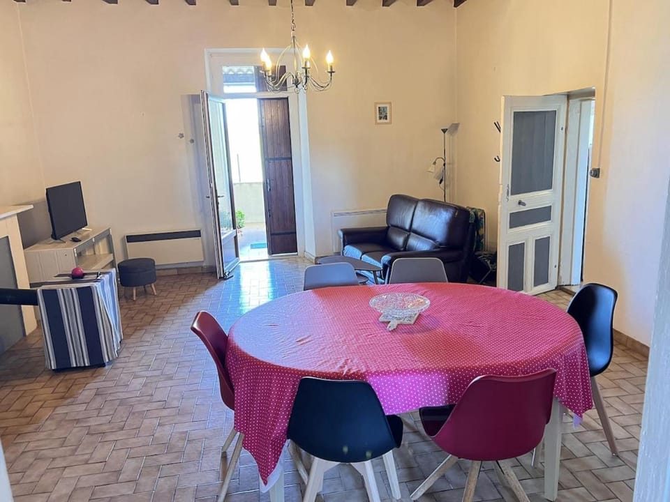 Monflanquin gîte 4 personnes House in Nouvelle-Aquitaine