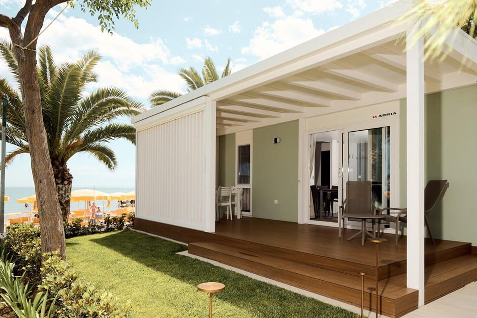 Camping Villaggio Calypso Campground/ 
RV Resort in Marche