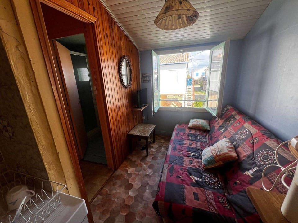 AIG 44 – Haut de chalet – Rangée des Courlis – Gruissan – 4 personnes Chalet in Gruissan