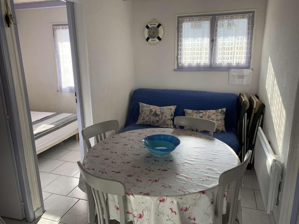 AIG 49 – Chalet – Rangée des Guillemots – Gruissan – 4 personnes Chalet in Gruissan