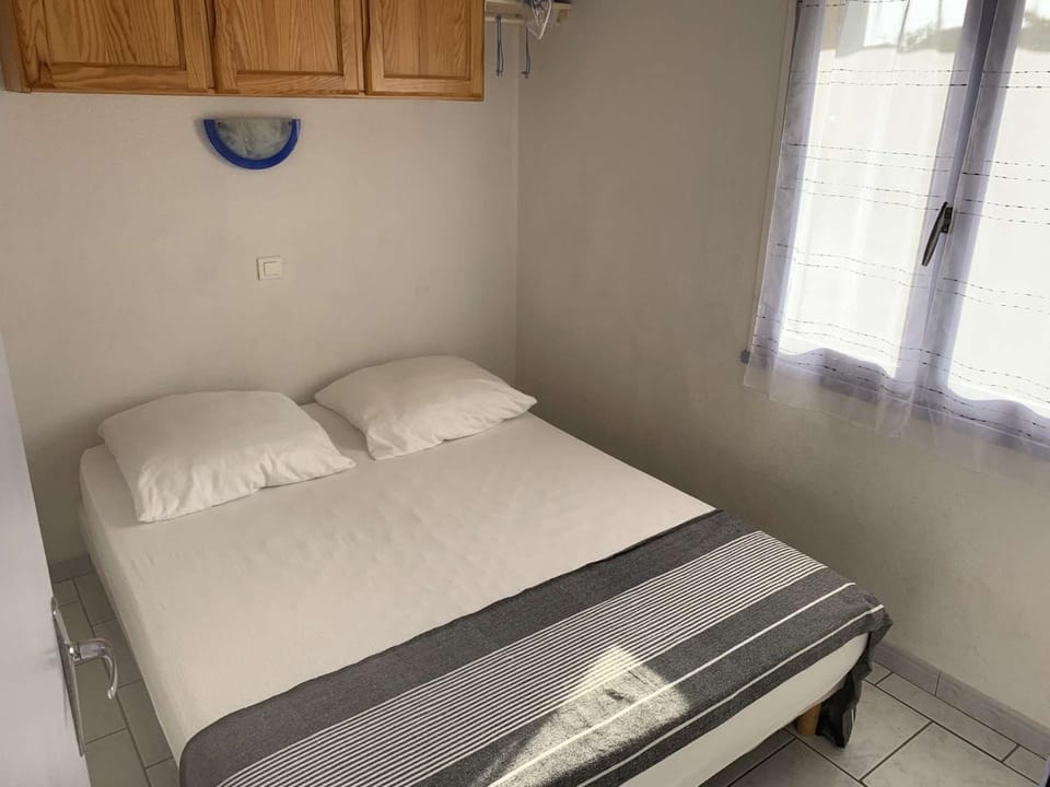 AIG 49 – Chalet – Rangée des Guillemots – Gruissan – 4 personnes Chalet in Gruissan