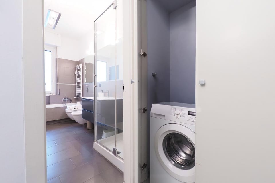 Toilet, Bathroom, washing machine