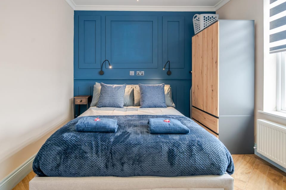 Bed, Bedroom, wardrobe