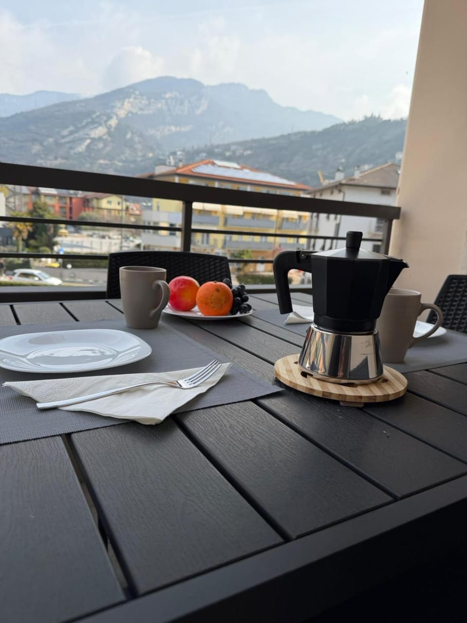 View (from property/room), Balcony/Terrace, Dining area, Mountain view